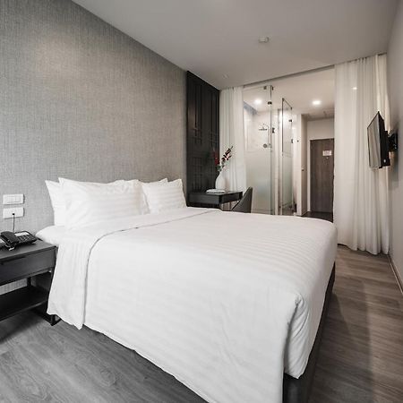 VIX Bangkok at Victory Monument Hotel Bagian luar foto