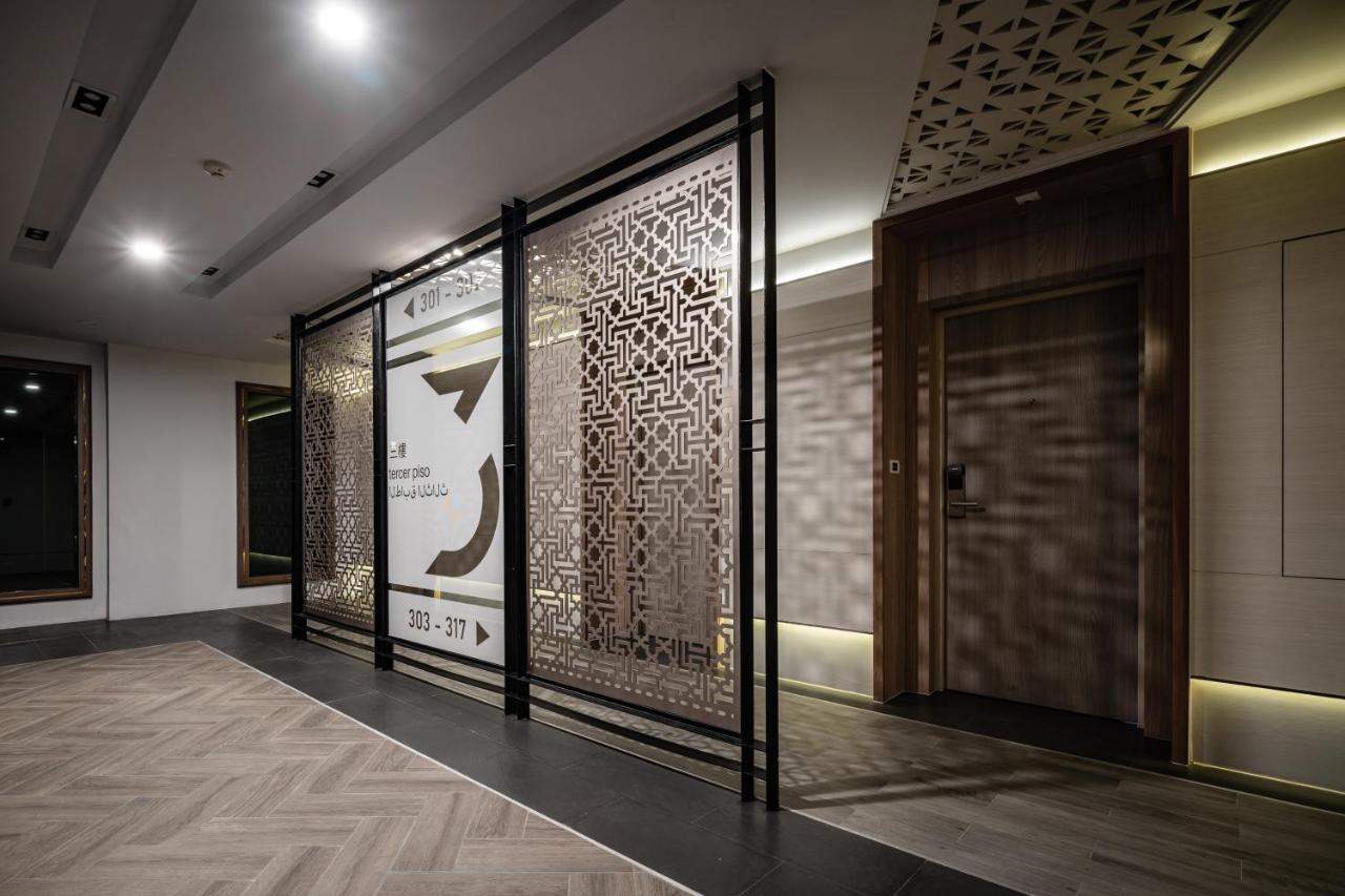 VIX Bangkok at Victory Monument Hotel Bagian luar foto