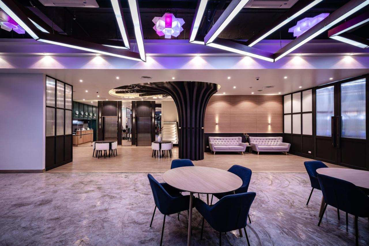 VIX Bangkok at Victory Monument Hotel Bagian luar foto